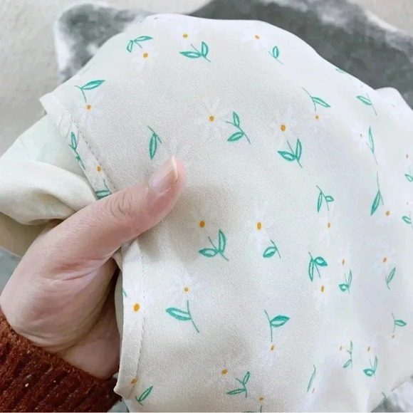 NWT White Daisy Drawstring Dress - Picture 9 of 13